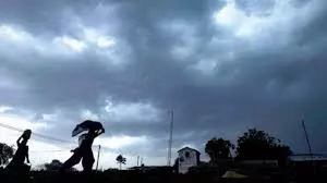 AP: IMD warns of heavy rainfall in Andhra, Yanam