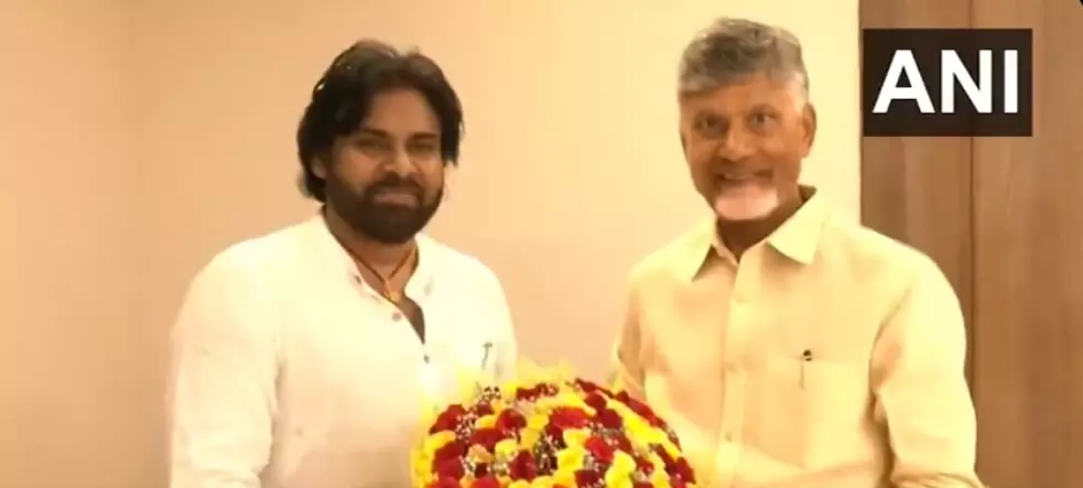 Pawan Kalyan visits Naidu at Secretariat