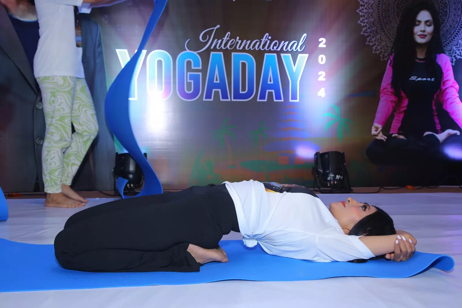 Country Club Unveils VIP platinum global card to mark Yoga Day