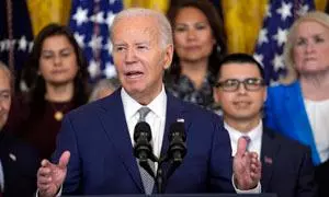 Biden Offers Legal Status to 500K Immigrants