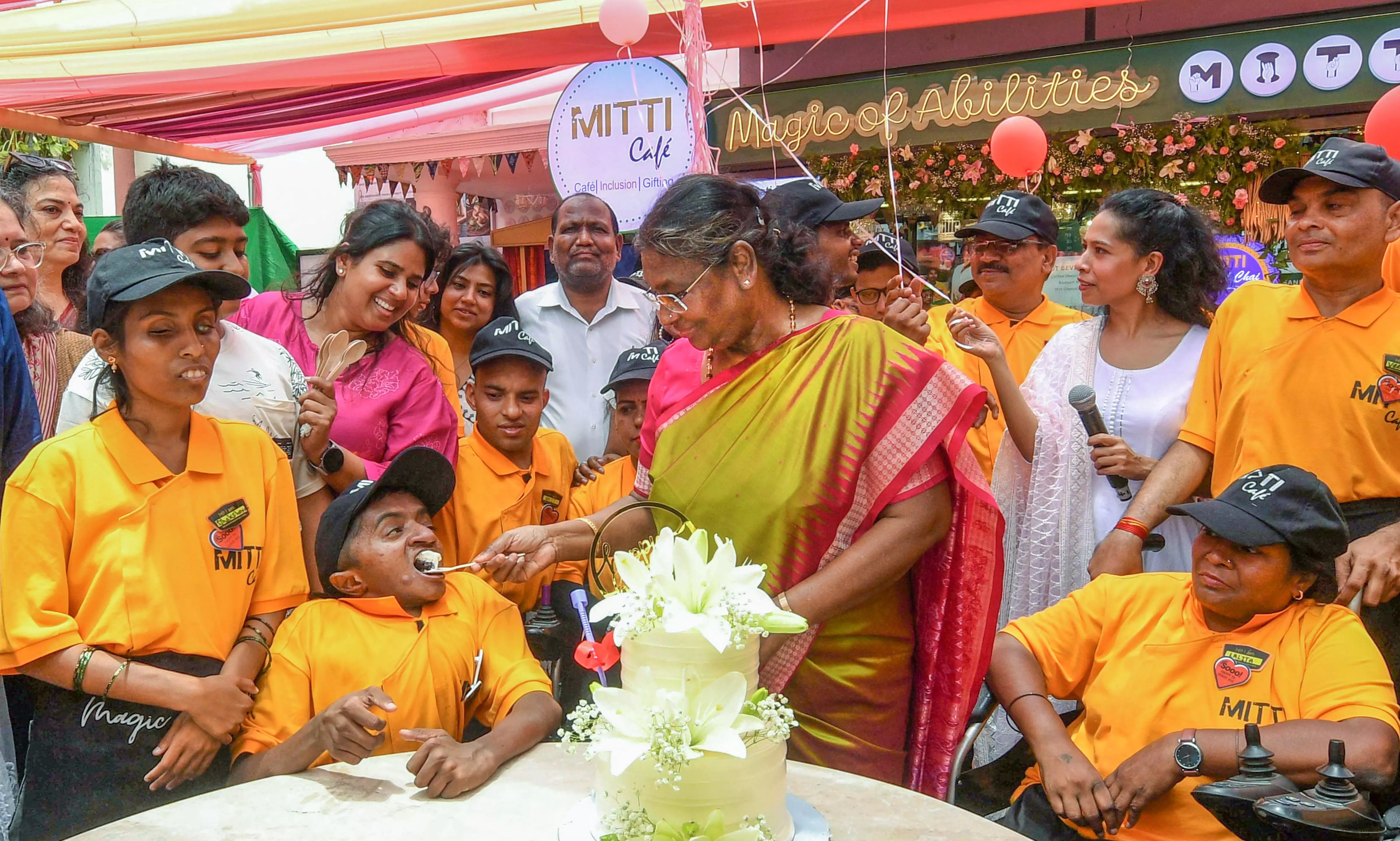 President Droupadi Murmu Turns 66: Vice President, PM Greets Her