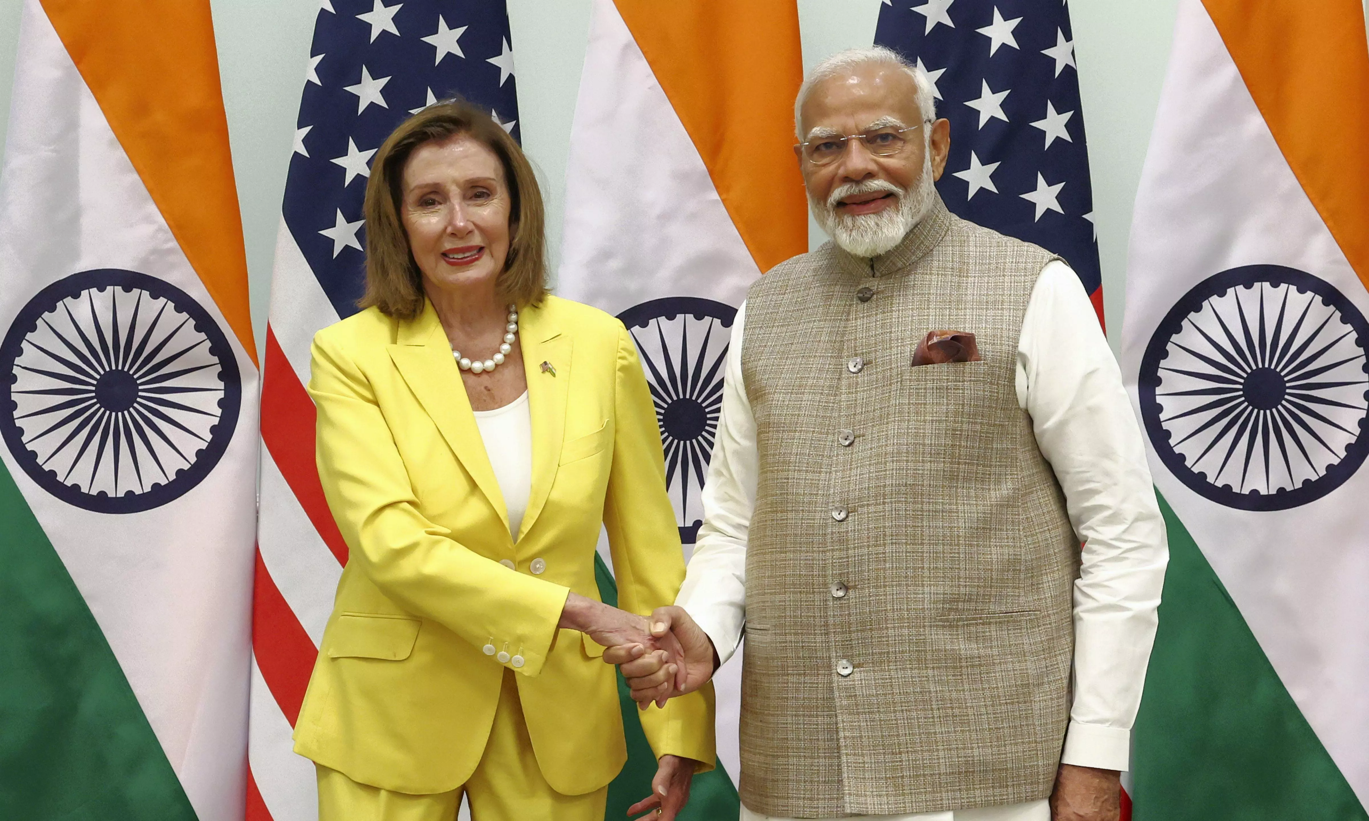 Modi Meets US Delegation Who Called on Dalai Lama