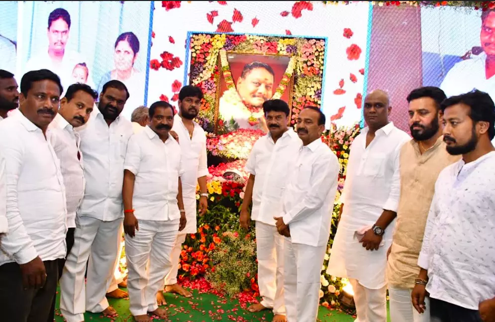 Leaders from different parties paying homage to Talasani Shankar Yadav on Thursday