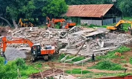 YSRC Central Office at Tadepalli Demolished, Vizag Offices Notified