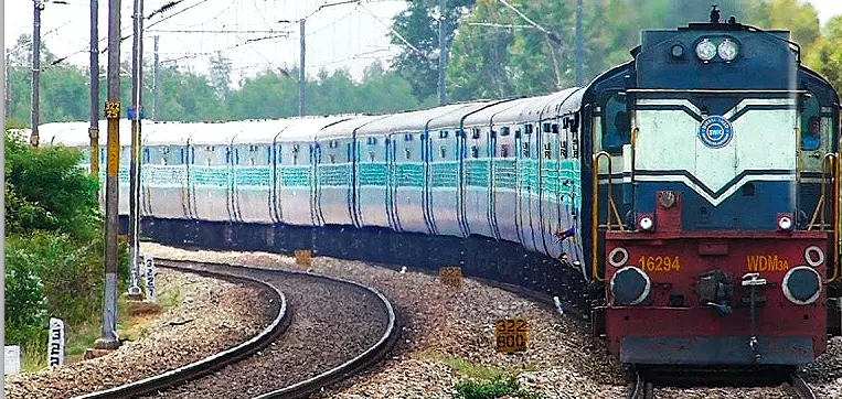 Central Railway installs first-ever floating solar plant of Indian Railways