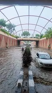 Delhi rains: LG holds emergency meeting, officials leave cancelled