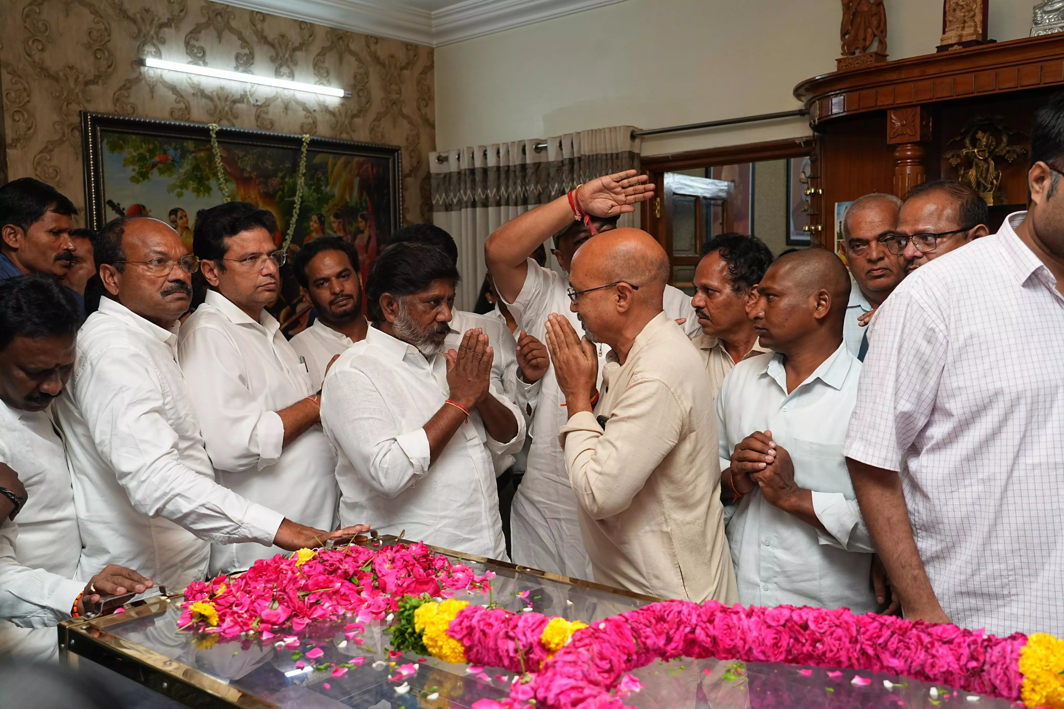 Telangana Mourns the Passing of Former PCC President D. Srinivas