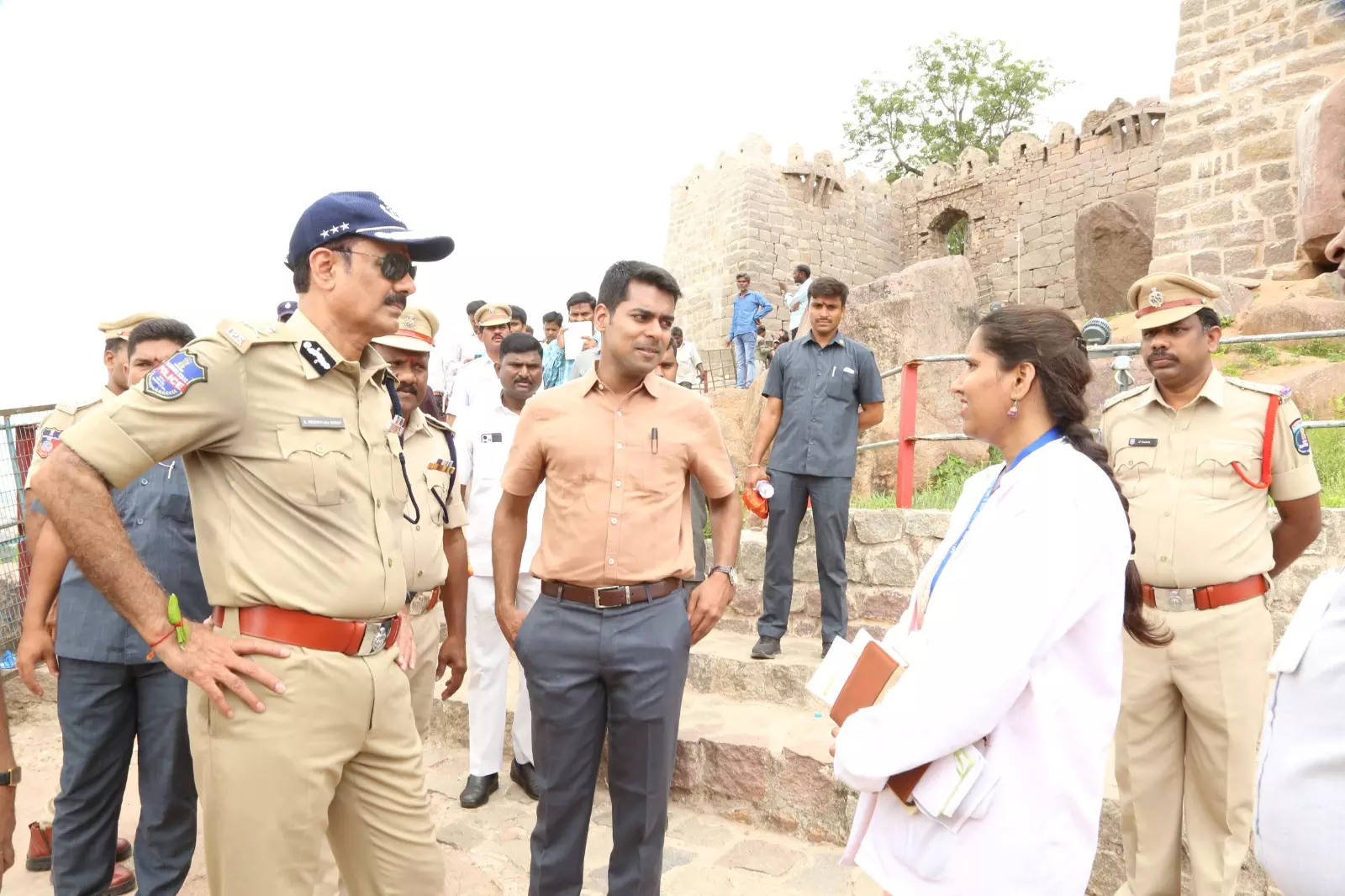 Golconda Fort decked up for colourful ‘Ashadamasam’ Bonalu celebrations from Sunday