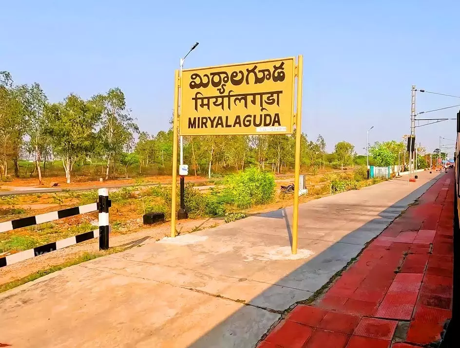 Hitch Halts Falaknama Express at Miryalaguda, Impacting Trains on Guntur-Secunderabad Route