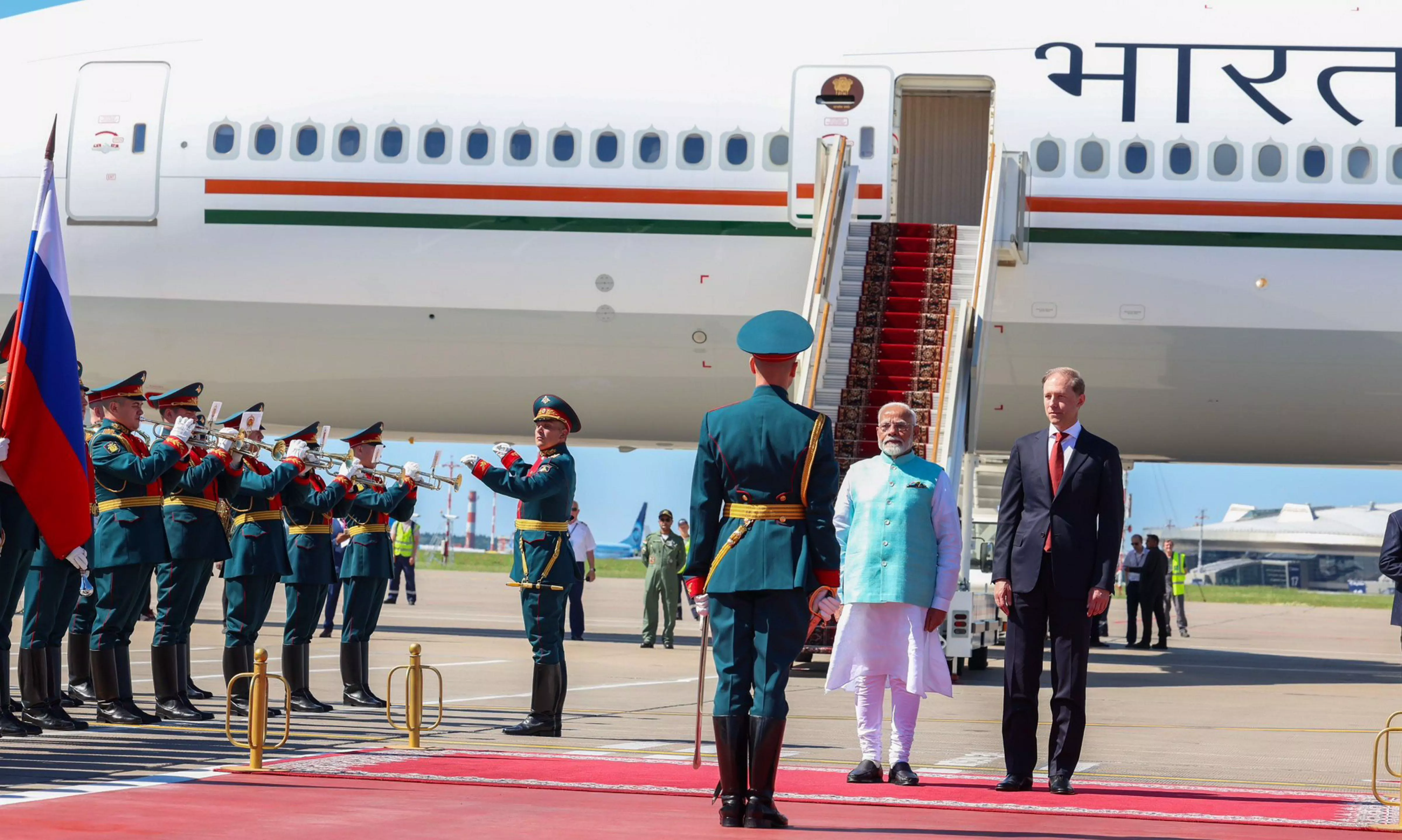 PM Reaches Moscow, Set to Hold Talks With Putin Today