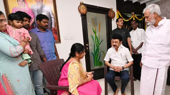 Tamil Nadu CM Stalin, EPS Call on Armstrong’s Family