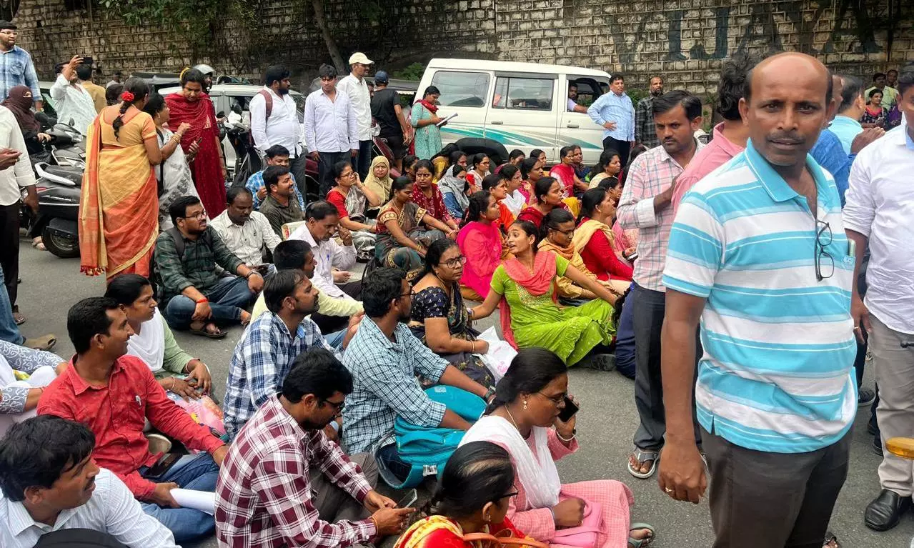 Hyderabad: Teachers Protest Against Overnight Transfers