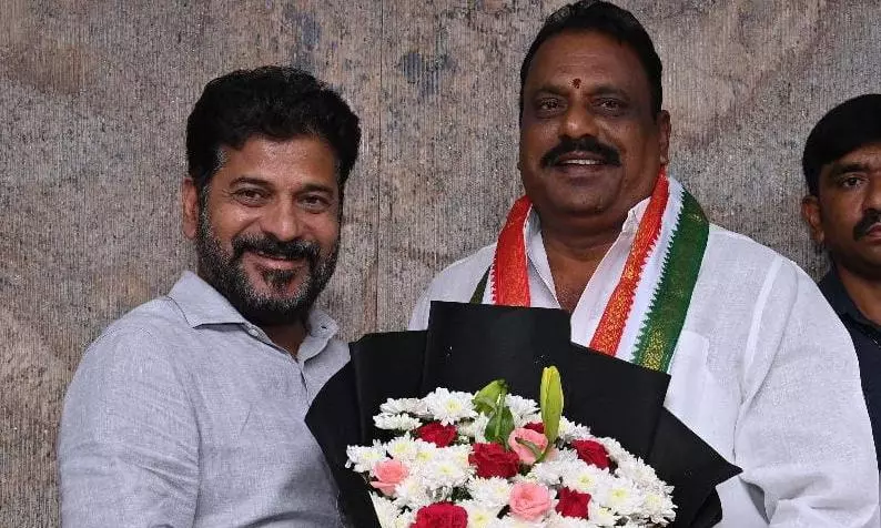 BRS MLA Prakash Goud joins Congress, another MLA to join today