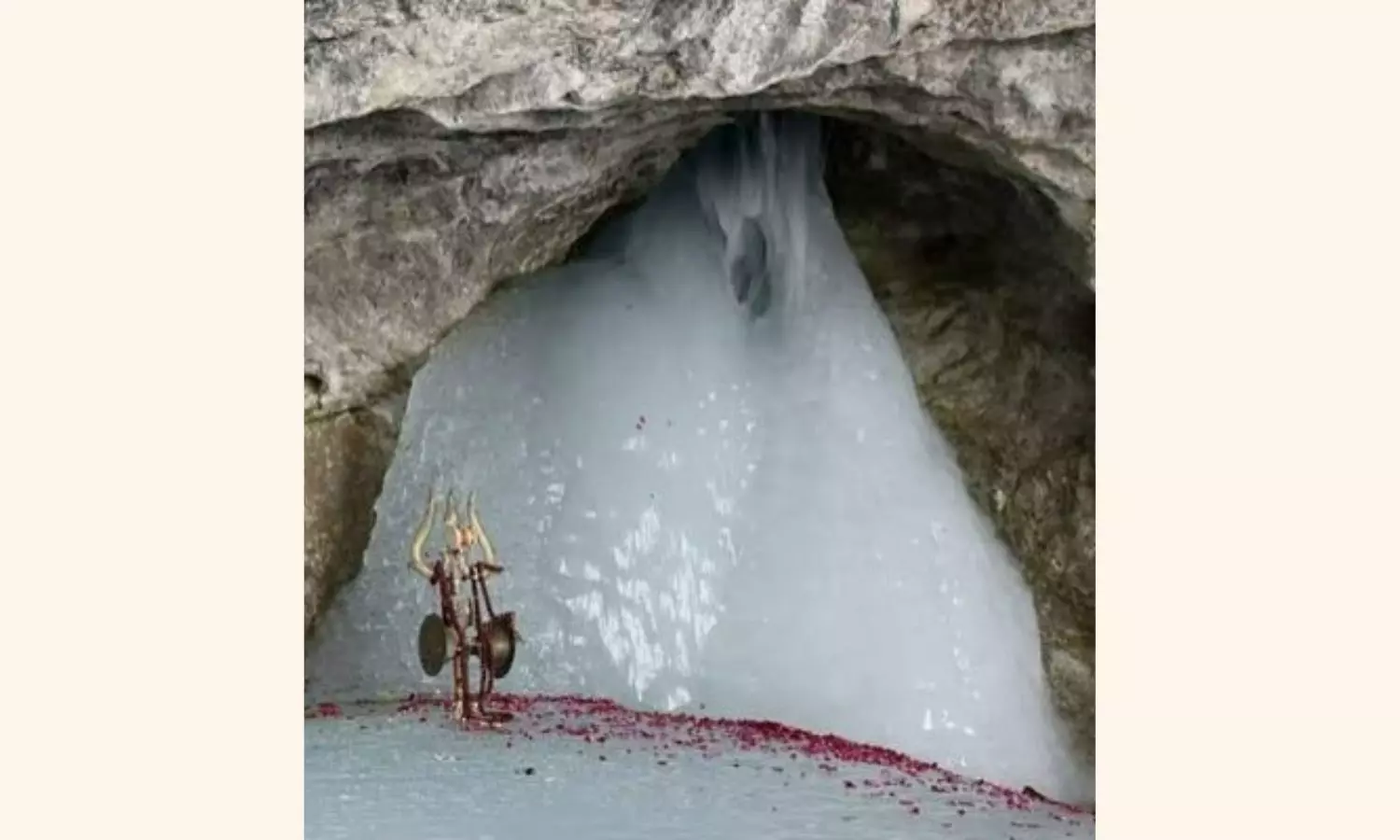 Over 4,600 devotees leave Jammu for Amarnath Yatra