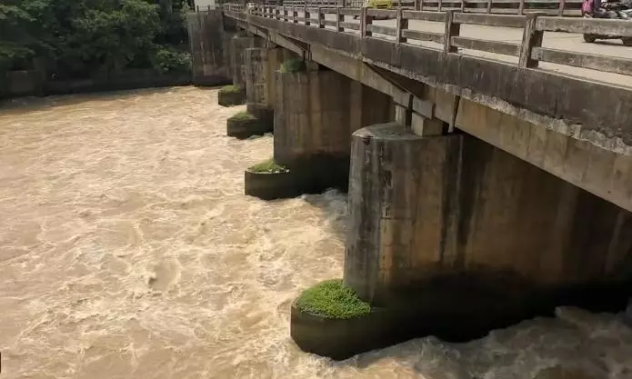 AP: 2.31 Lakh Cusecs of Godavari Water Discharged from Cotton Barrage