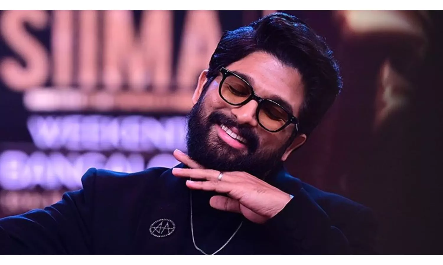 Allu Arjun just trimmed his beard, no rift with director?