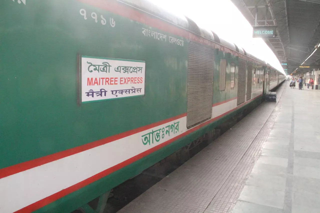 Kolkata-Dhaka Maitree Express Halted amid Bangladesh Unrest