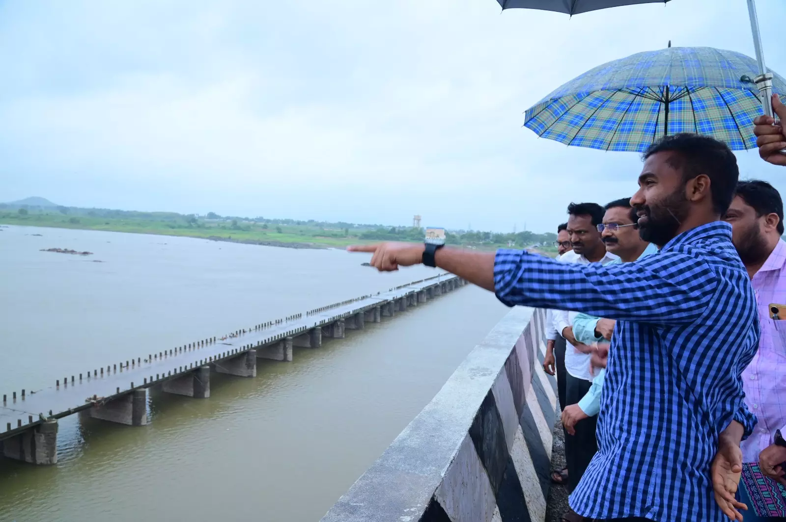 Telangana:  IMD Issues Red, Orange Alerts as Rain lashes state,  coal production halts