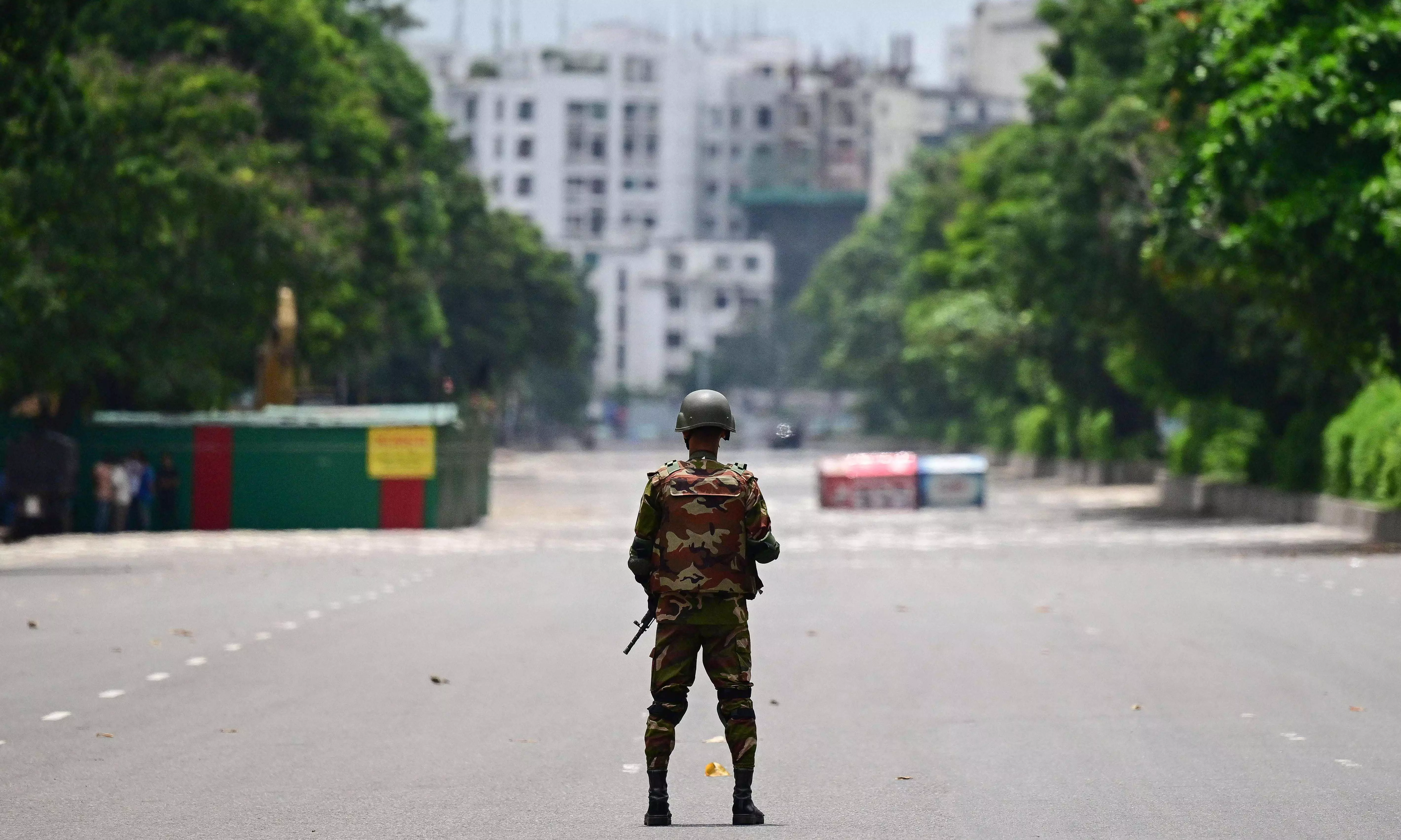 Bangladesh student group suspends protests over death toll