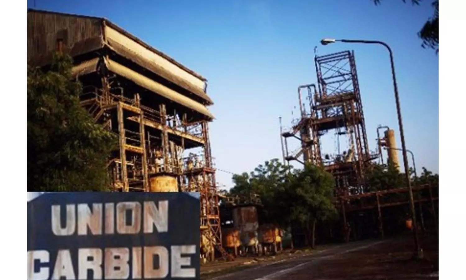 Bhopal Gas Tragedy: Move to Dispose off toxic Waste of Union Carbide Begins