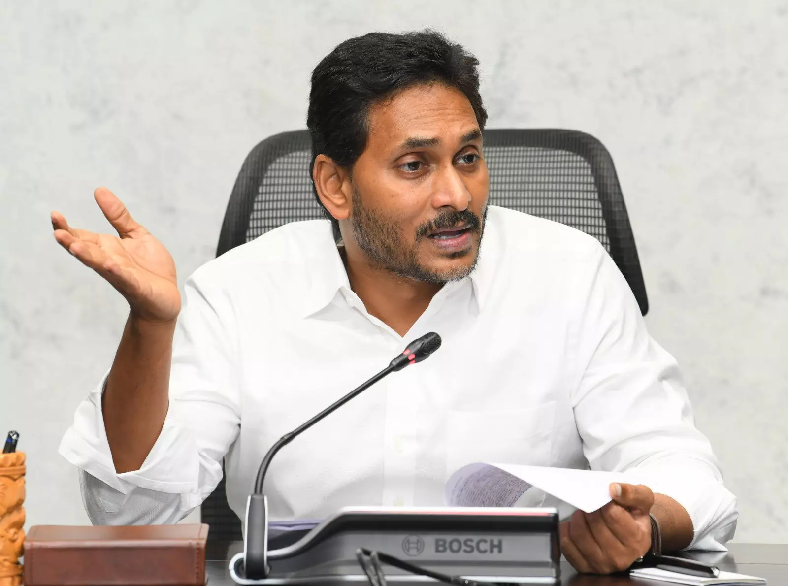 Naidu spreading lies through white papers, says Y.S. Jagan