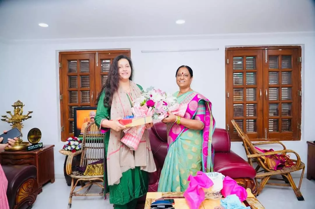 Actress Renu Desai Advocates for Gita University in Meeting with Konda Surekha