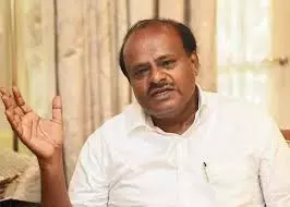 Union Minister Kumaraswamy hospitalised after nose starts bleeding at press meet