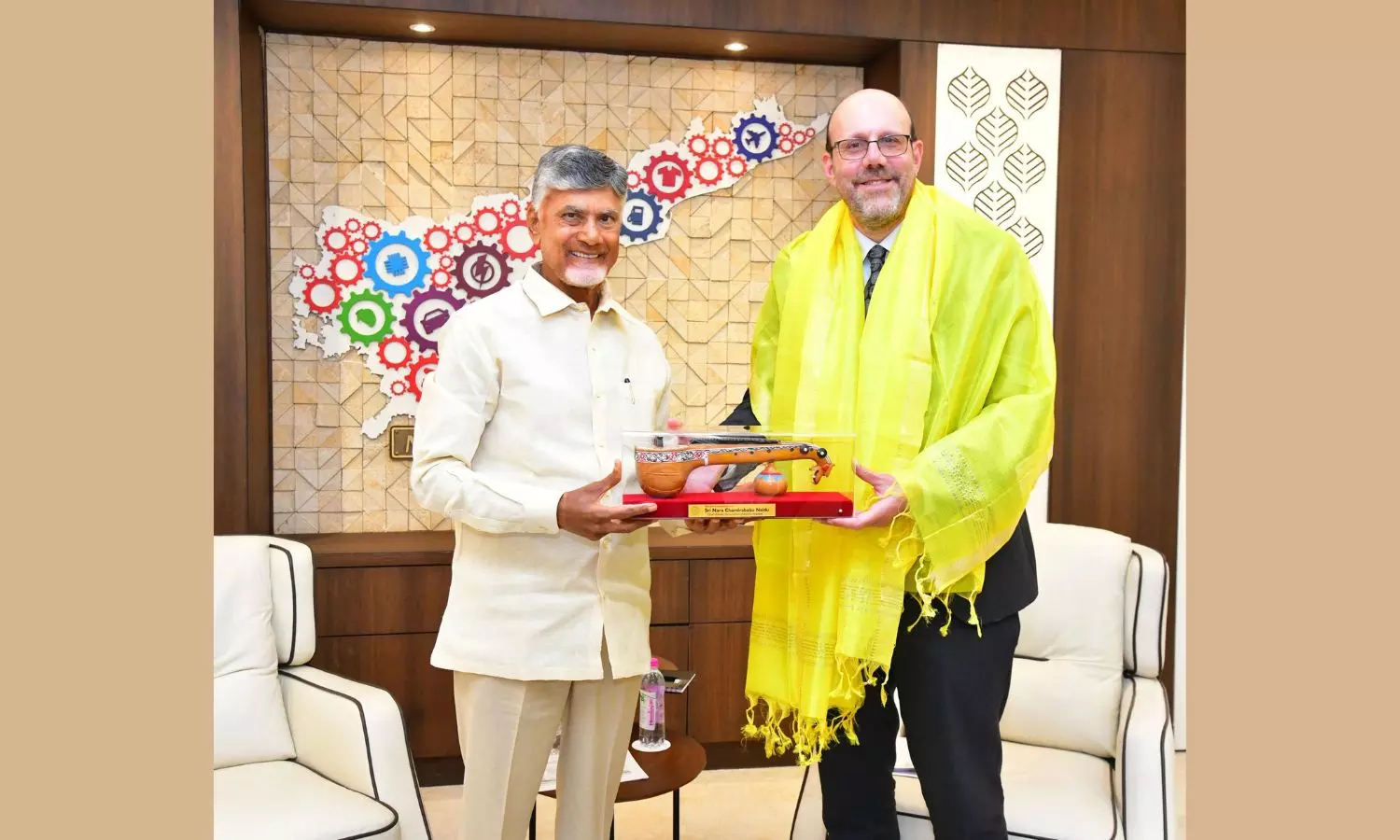 AP CM Naidu Meets Nobel Laureate Michael Kremer