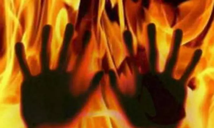 AP: Woman Burns Daughter’s Hands with Iron Rod