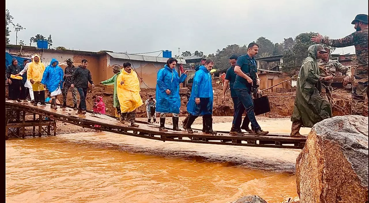 Rahul, Priyanka Meet Wayanad Landslide Affected People