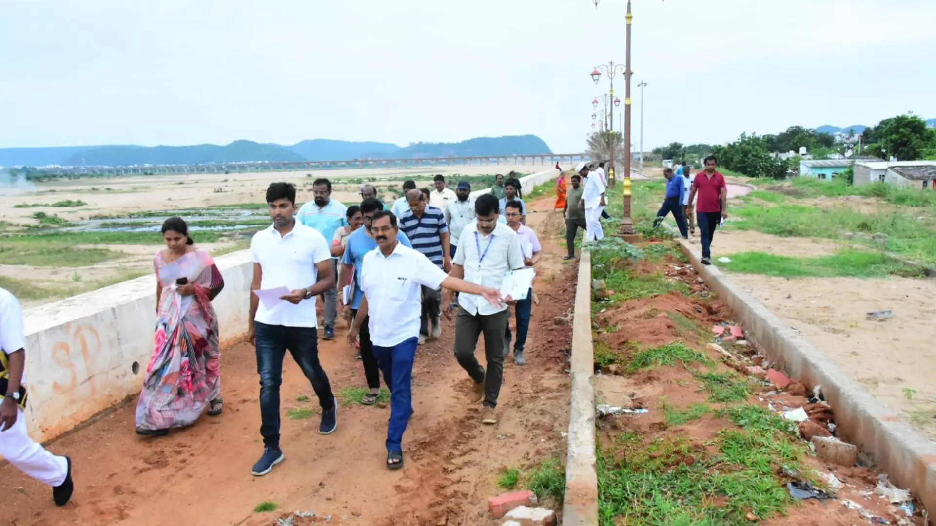 VMC Chief Orders Speedy Drain Canal Construction Along Krishna River