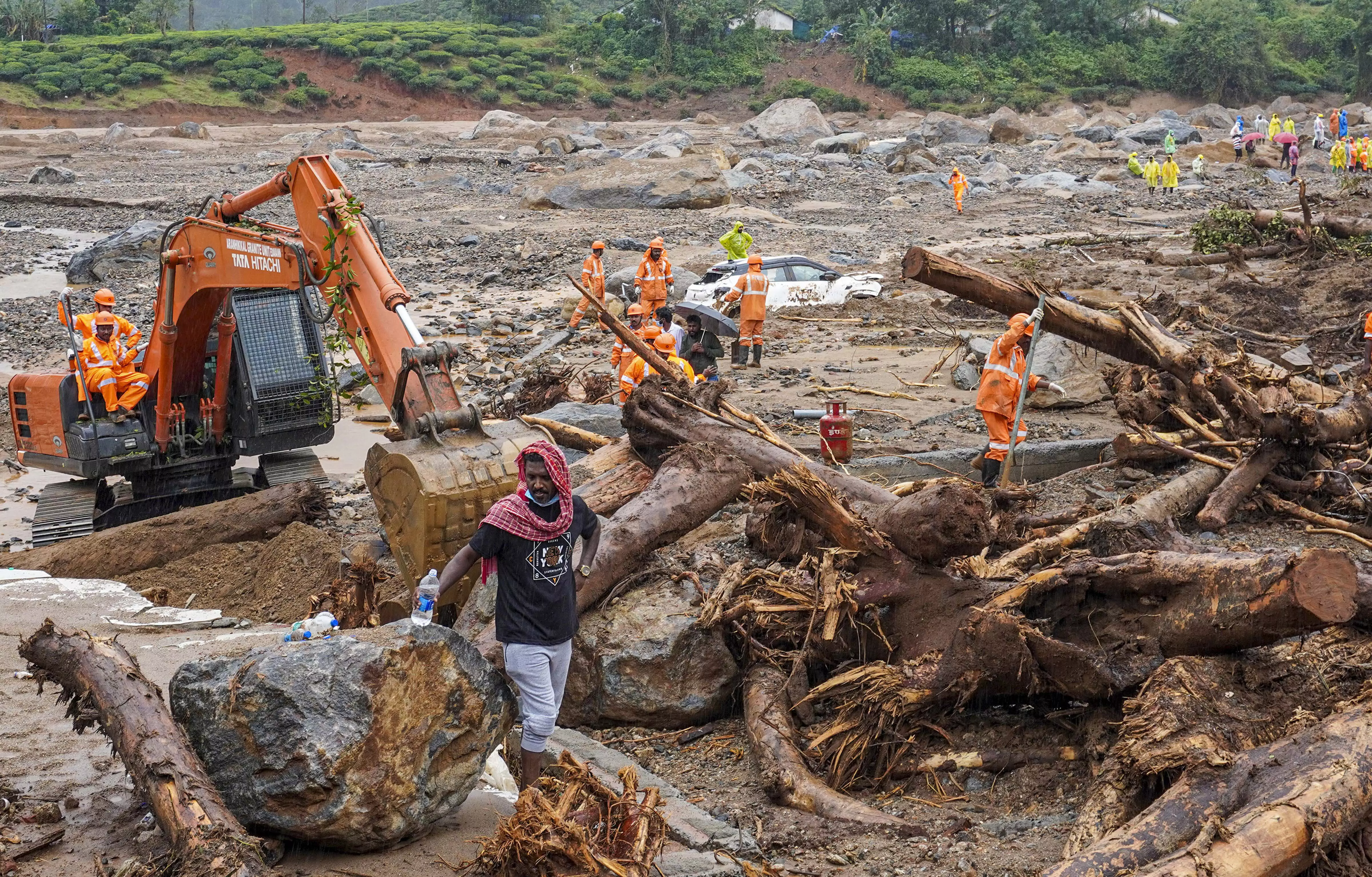 Search for Landslide Victims in Wayanad Enters Fifth Day, Death Toll Exceeds 350