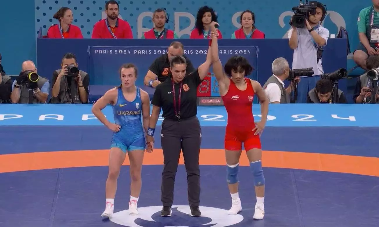 Star grappler Vinesh enters maiden Olympic semi-final