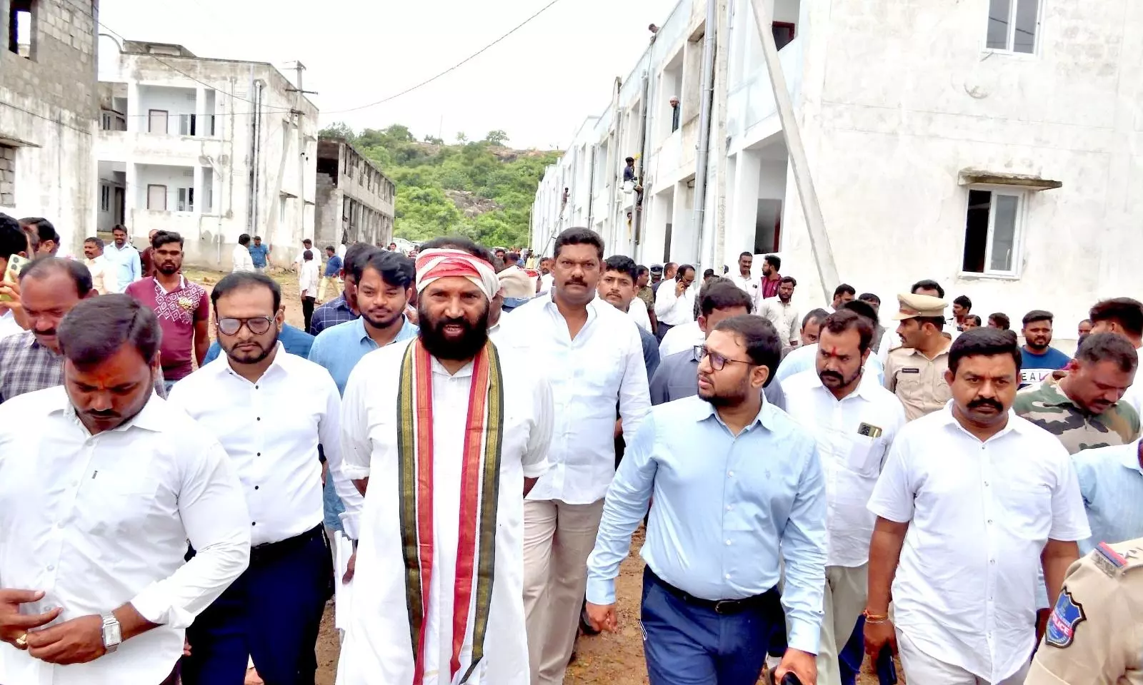 Telangana: Uttam Blasts BRS for Diluting Housing Scheme Promises