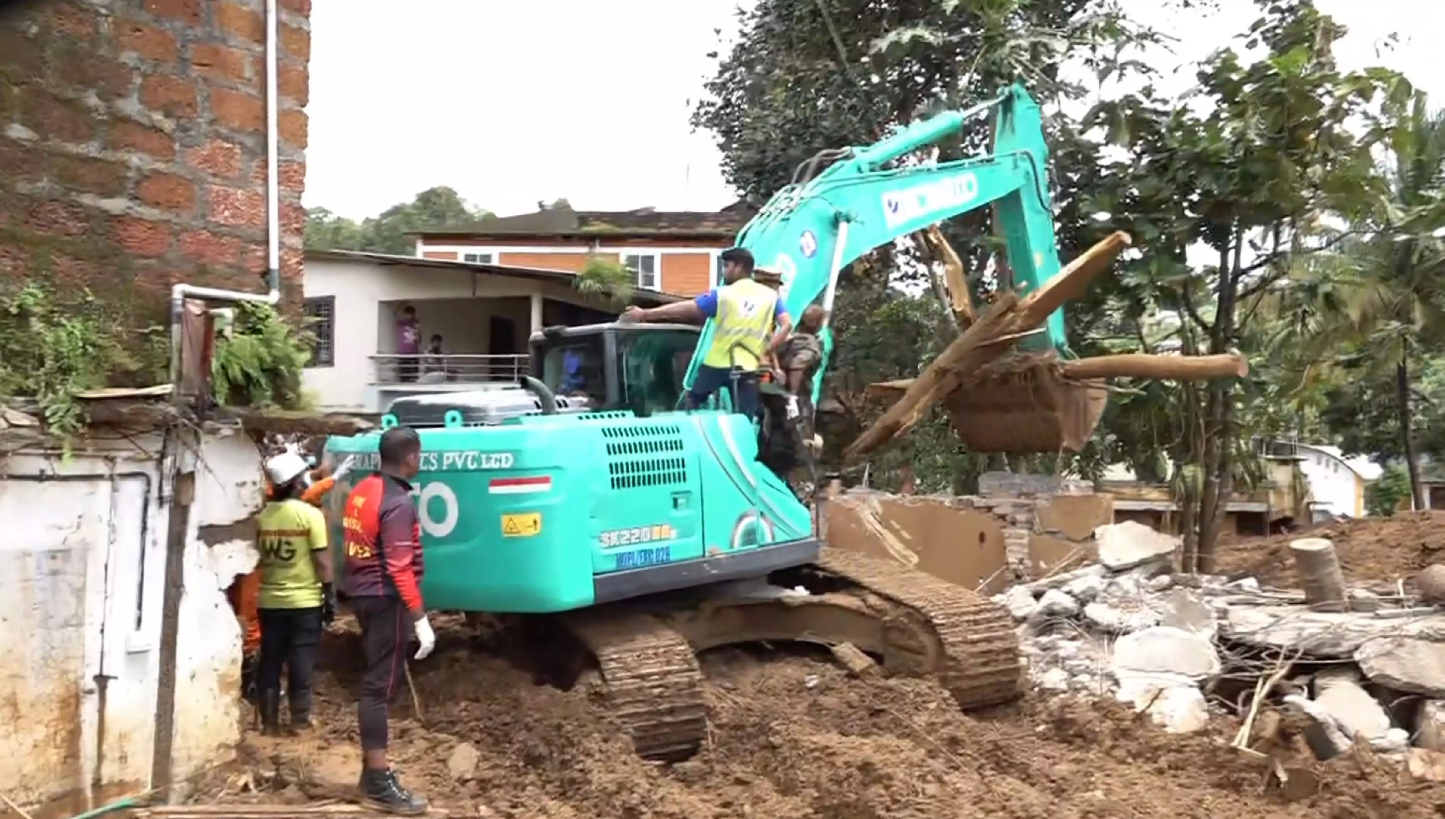 Kerala landslides: Heavy machine operators also given mental health counselling