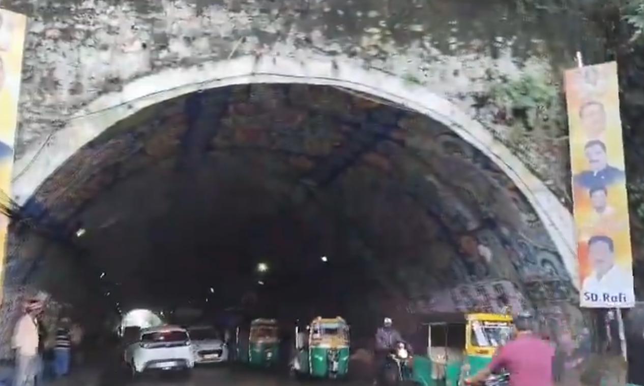 Vijayawada: Boulders Fall on Road at Chitti Nagar Tunnel