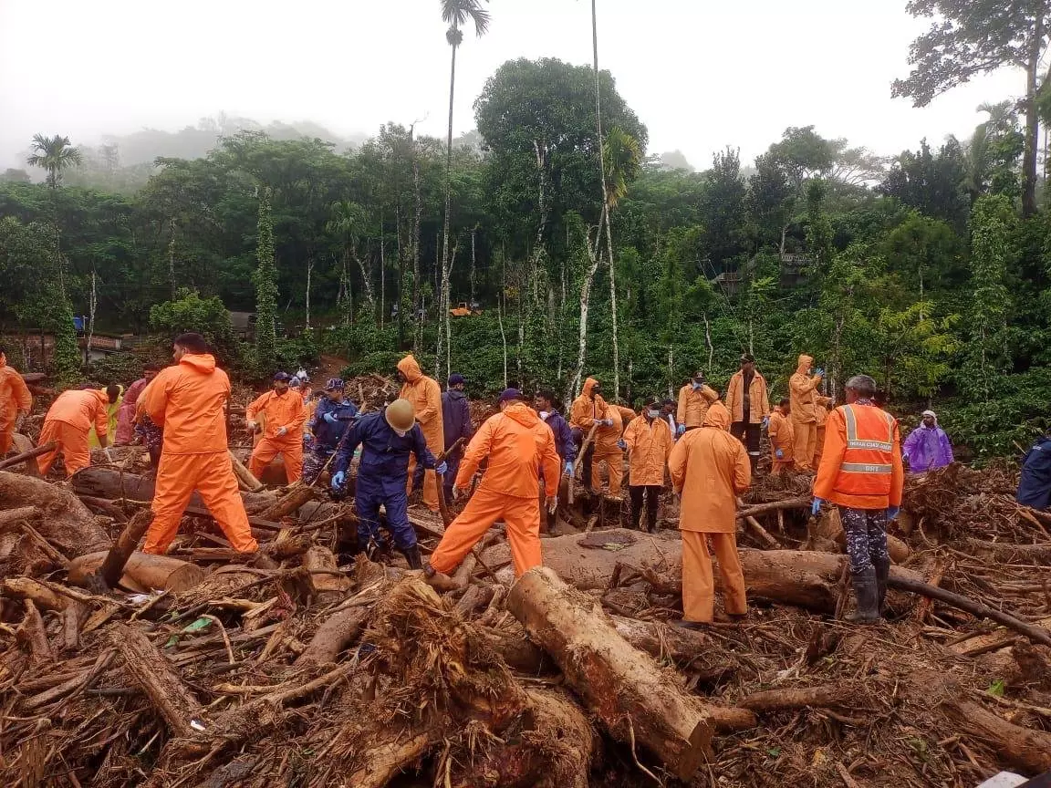 Heavy rains hamper search operations in landslide-hit areas of Wayanad