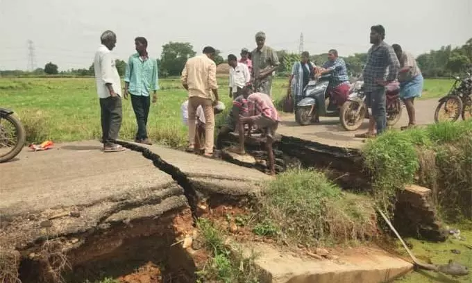 Andhra Pradesh: Culvert Collapsed at Rajanagaram