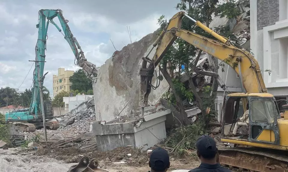 HYDRA Demolishes Illegal Constructions at Erla Cheruvu Lake