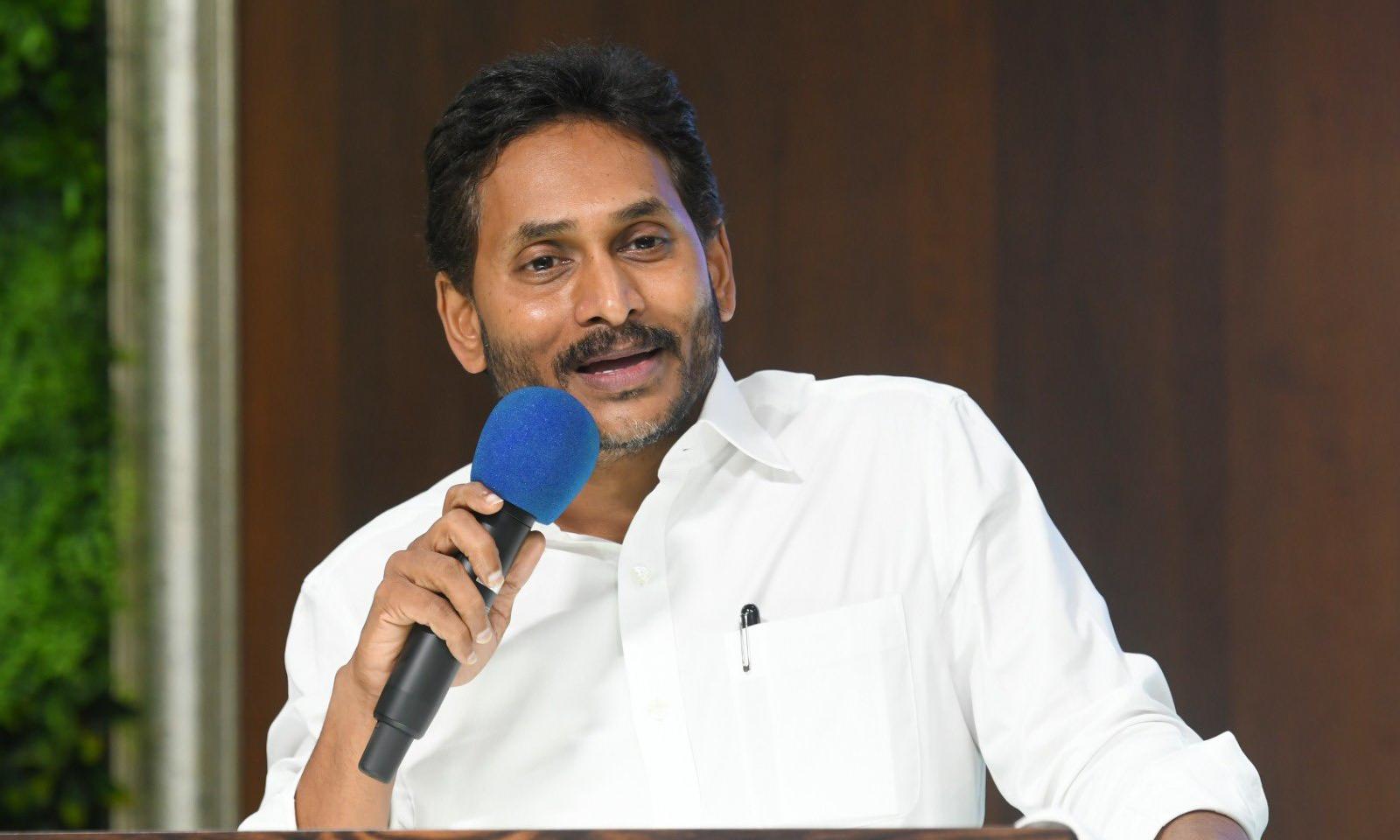 Jagan seeks action on unpaid crop insurance premiums and farmer support schemes