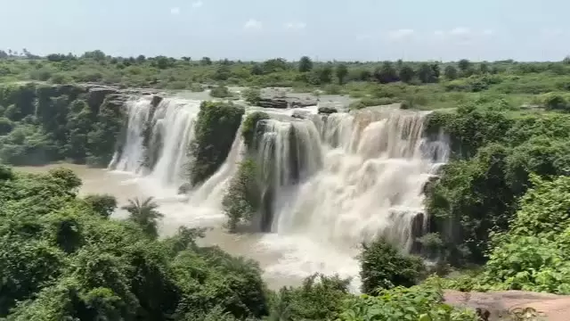 AP: Discover the Stunning Etthipothala Waterfall in Palnadu