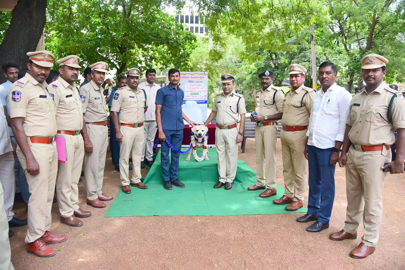 Warangal Police Honour Retiring Sniffer Dog Bhittu