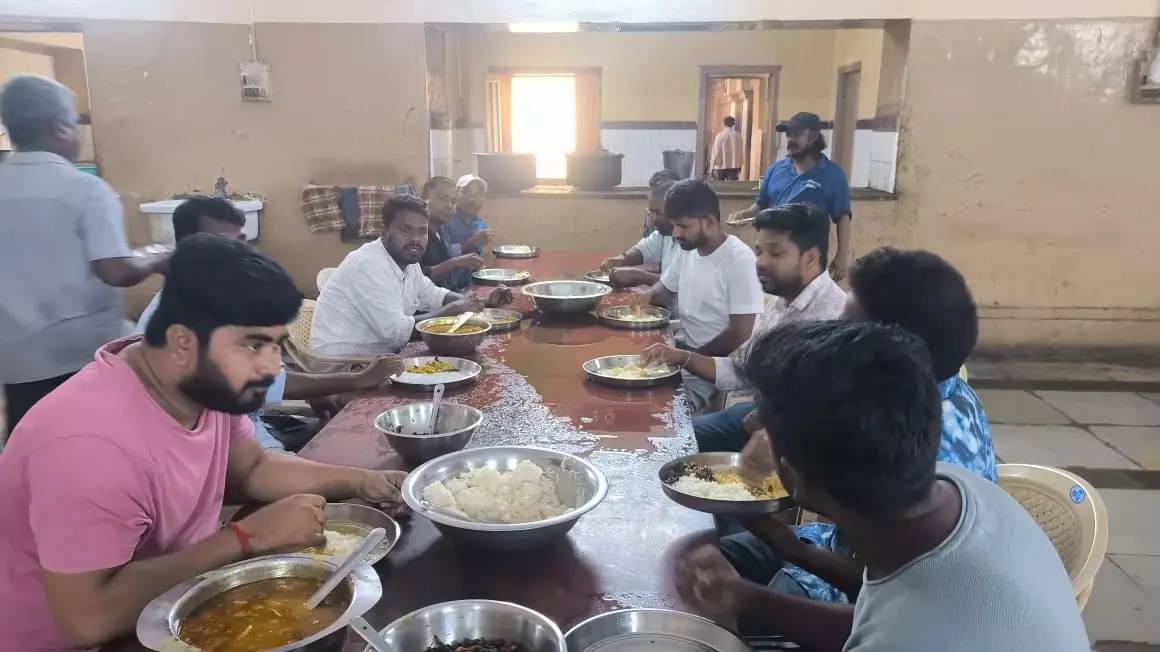 Osmania University Scholars Protest Leaky Mess Roof, Demand Repairs