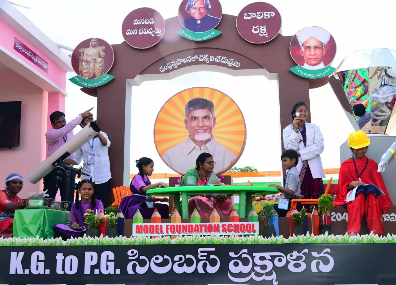 School Education department’s Samagra Shiksha tableau wins first prize at I-Day parade