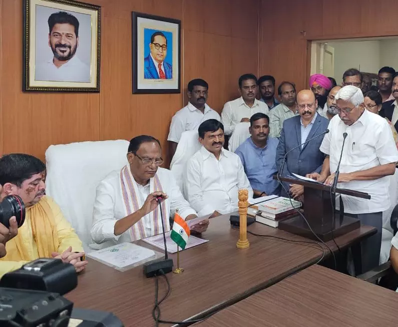 Telangana: Prof Kodandaram, Amir Ali Khan take oath as MLCs