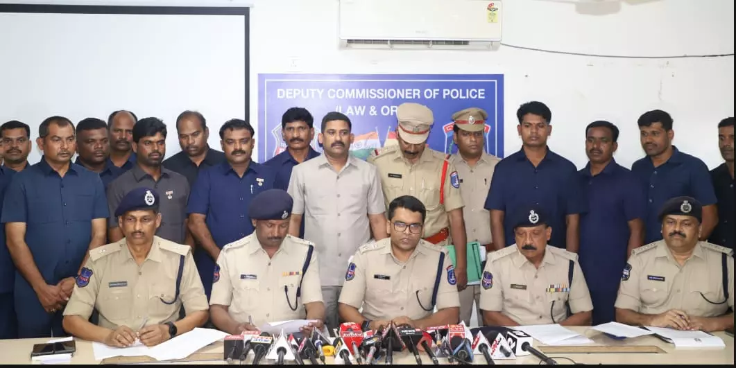 Three Heroin Peddlers Arrested With Rs 4.65 Cr Drug Haul in Hyderabad