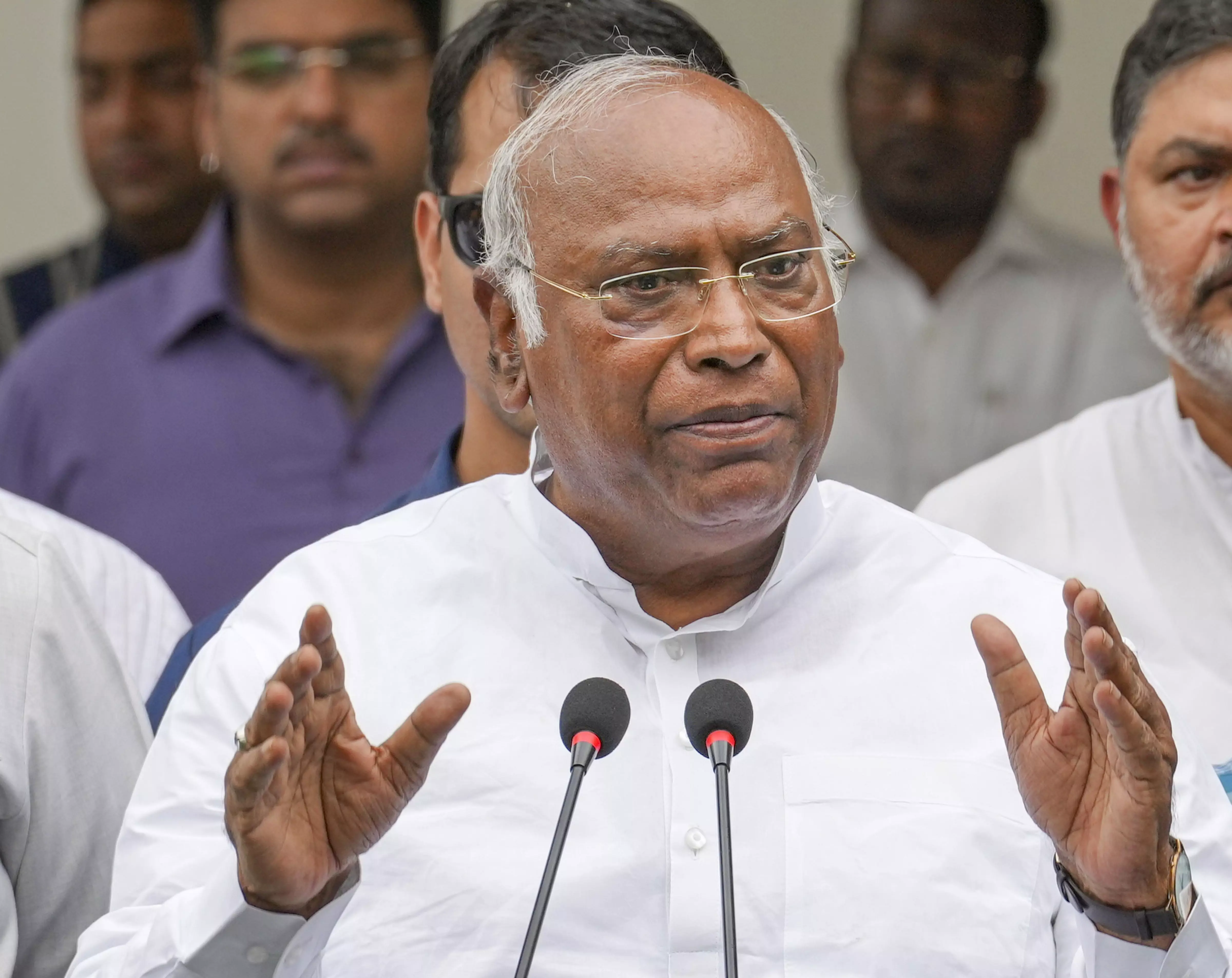 Kharge says BJP preventing quota in top posts by ‘rigging’