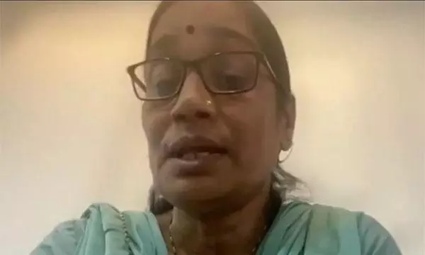 Nirbhayas Mother Criticizes Govt Blame Game in Kolkata Doc Murder Case