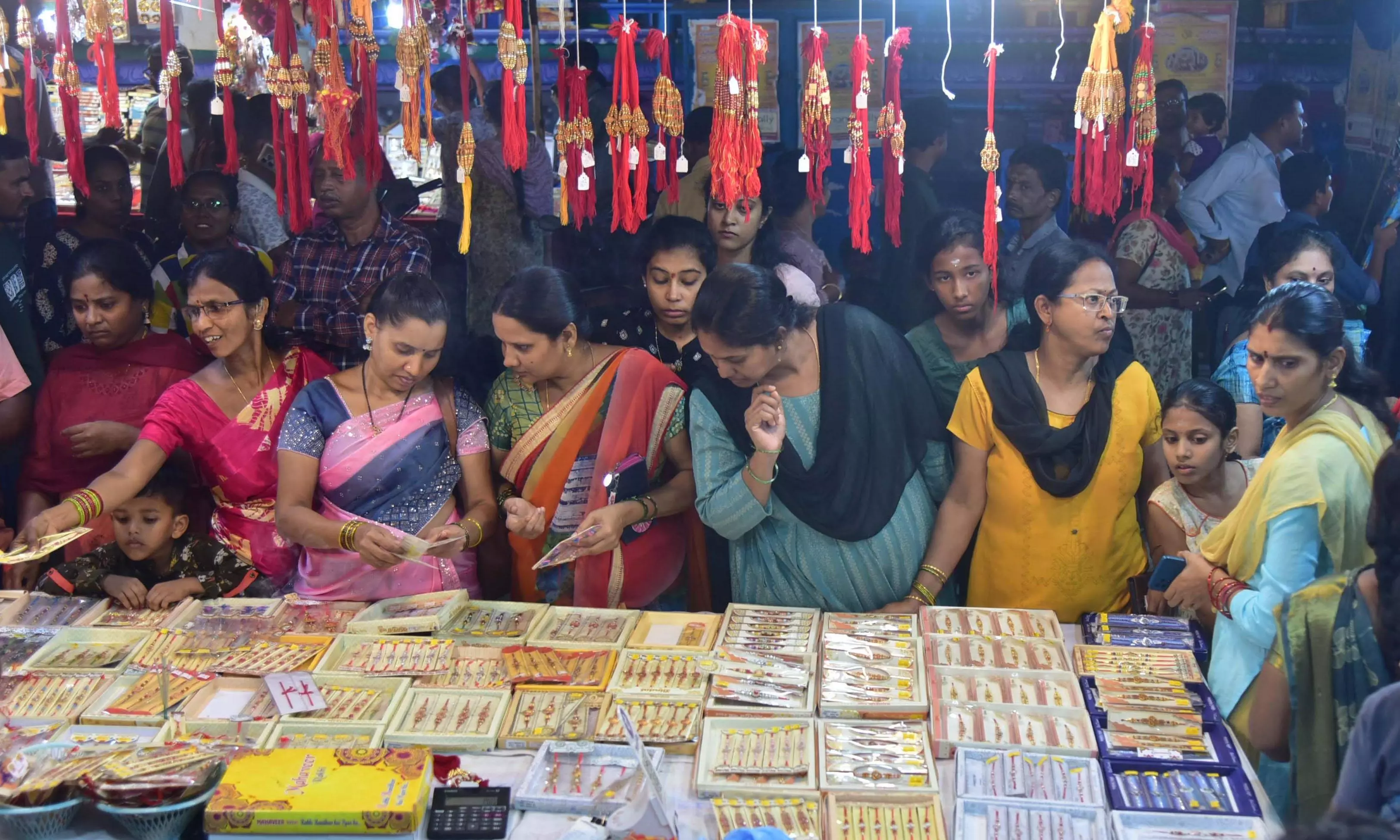 Amidst Digital Tide, Rakhi Festival Keeps Tradition Alive