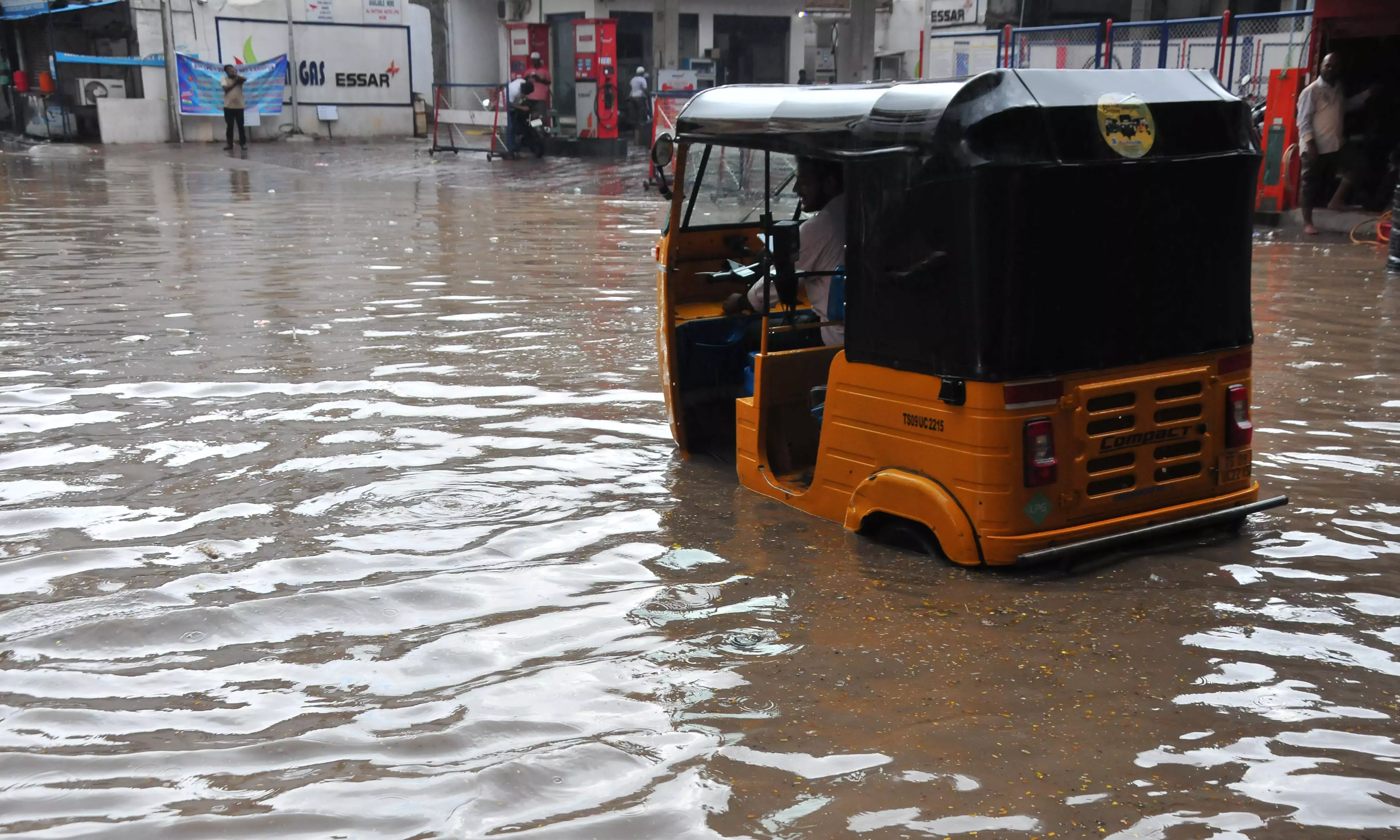 Telangana: Extreme Weather Worsens Conditions for Workers